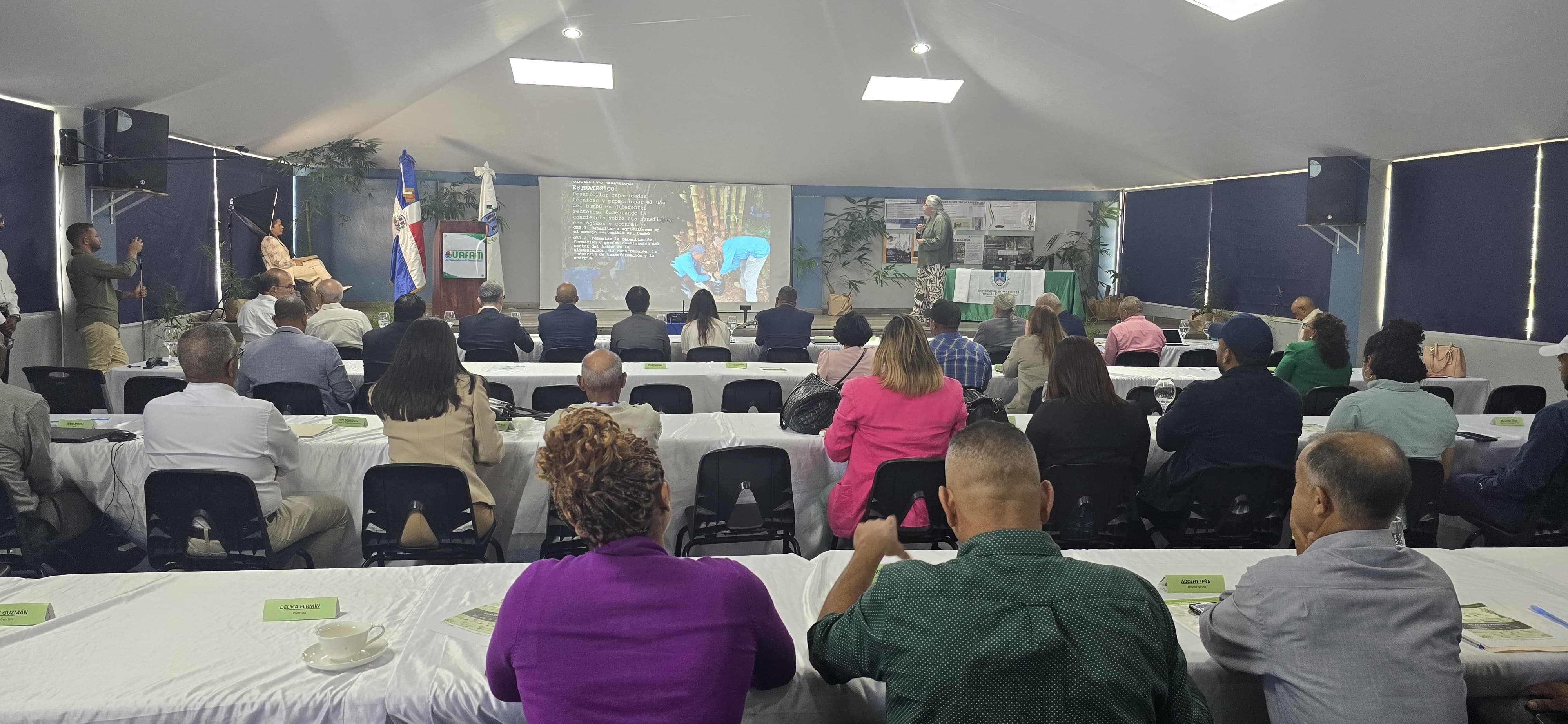 El IIBA participa en Encuentro Nacional para el Fomento del Bambú 2025–2035 en la UAFAM